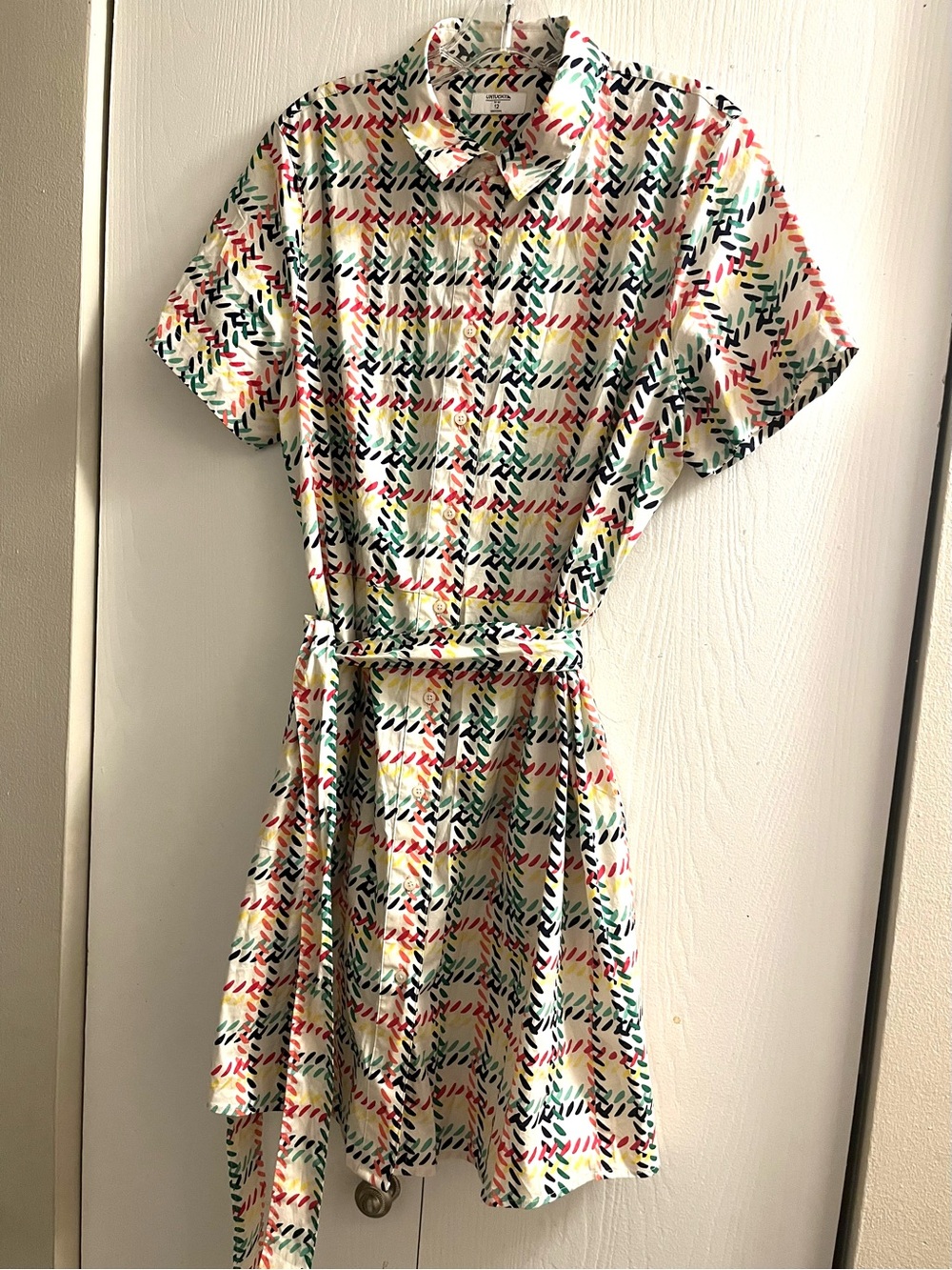 UNTUCKit Imogen Shirt Dress Size 12 Colorful Abstract Print Belted